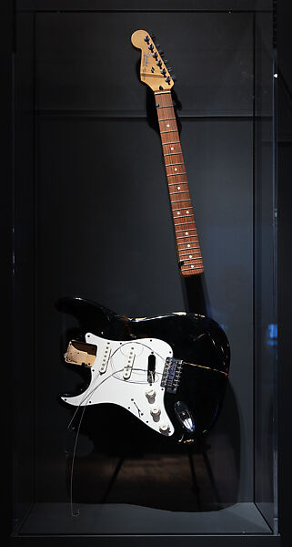 Stratocaster, left-handed, Fender, Basswood or alder, maple, rosewood, chrome, nickel, plastic 