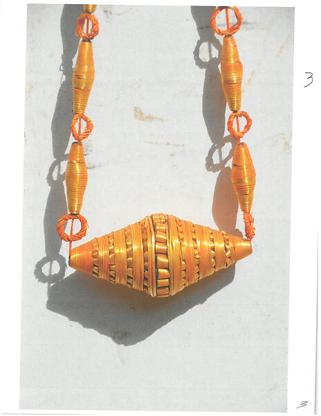 Necklace of 14 oval cylinders, Songhay artist, Beeswax and straw, Songhay