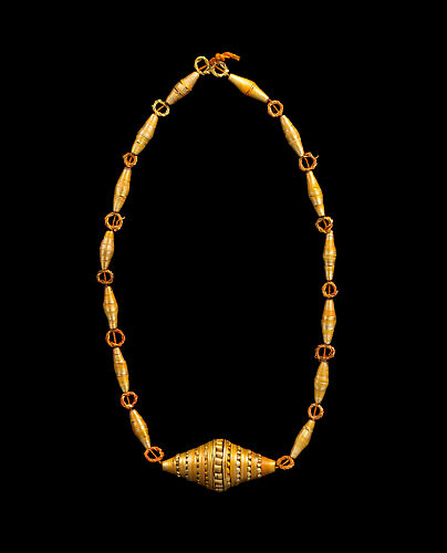 Necklace of 14 oval cylinders