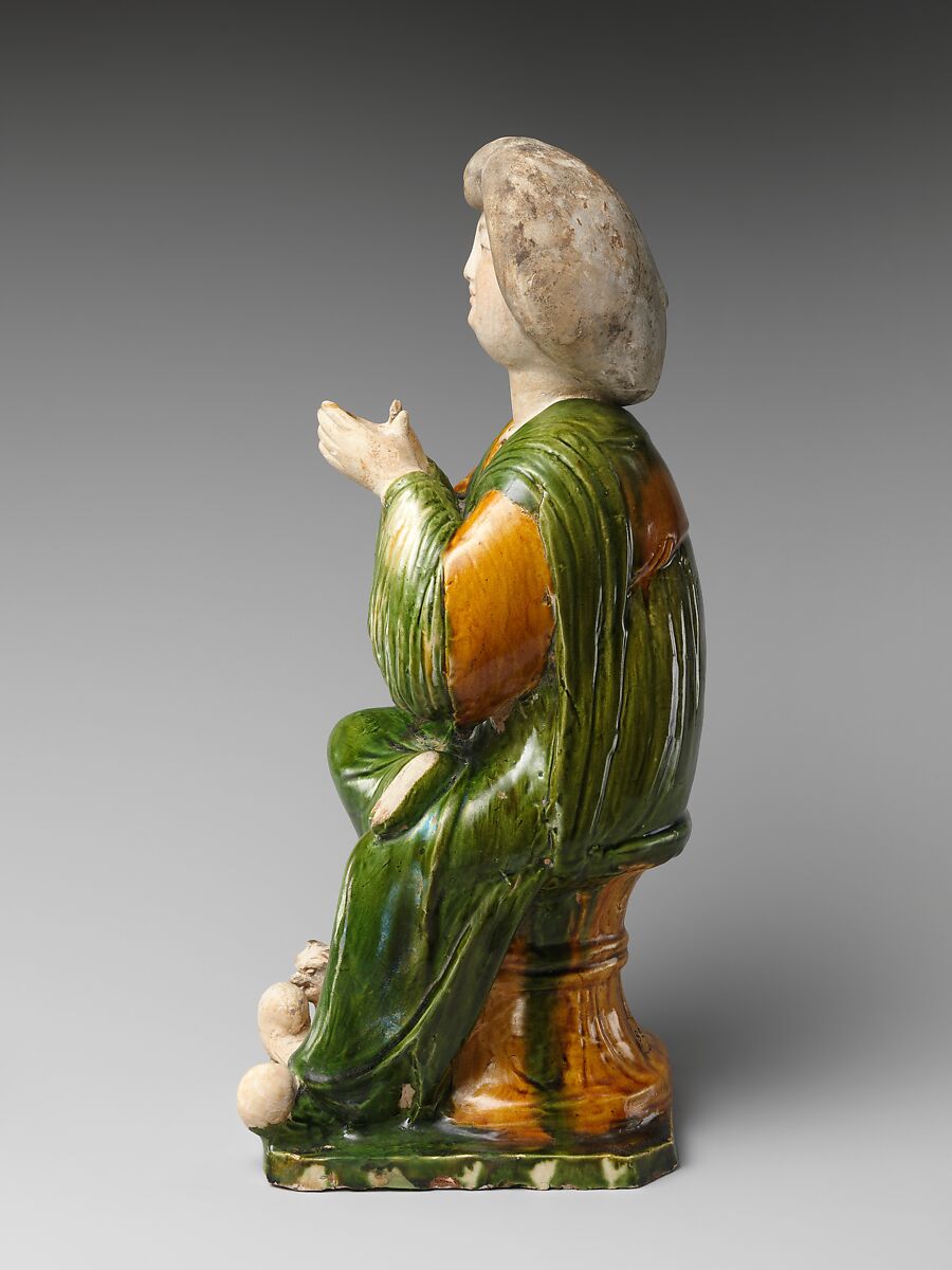 Seated court lady, Earthenware with tri-color (sancai) glaze, China