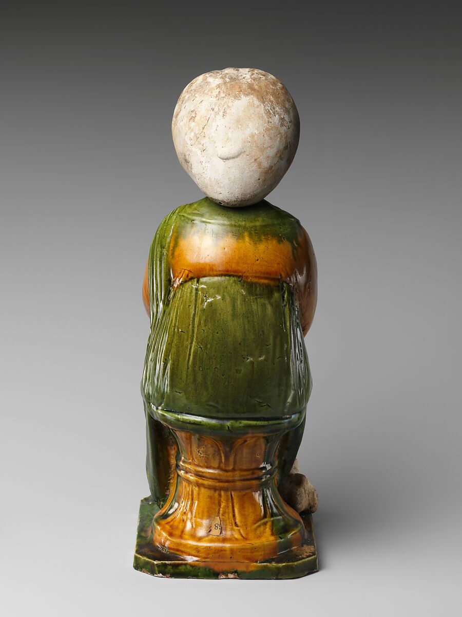 Seated court lady, Earthenware with tri-color (sancai) glaze, China