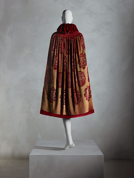 Evening cape, Maria Monaci Gallenga (Italian, Rome 1880–1944 Umbria), silk, rayon, metal, Italian