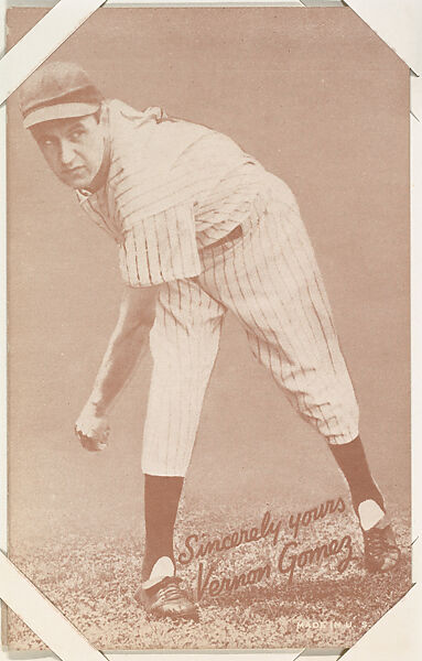 Vernon Gomez from Salutations Baseball Exhibits series (W462), Exhibit Supply Company, Commercial color photolithograph 