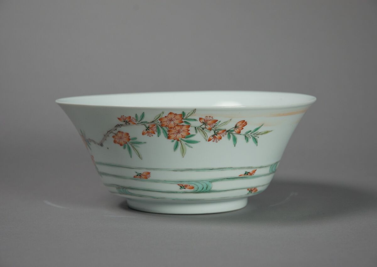 Bowl with Flowers and Waves | China | Qing dynasty (1644–1911), Kangxi ...