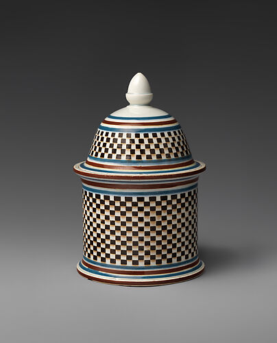 Humidor with cover and tamper