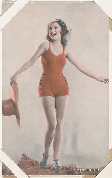 Actress holding hat (W423), Commercial photolithograph 