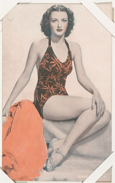 Actress seated with towel (W423), Commercial photolithograph 