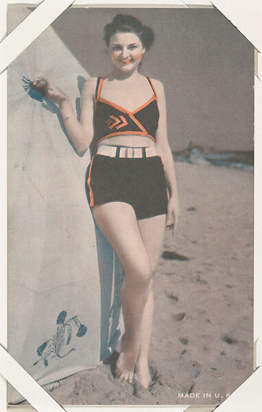 Actress with beach umbrella (W423), Commercial photolithograph 