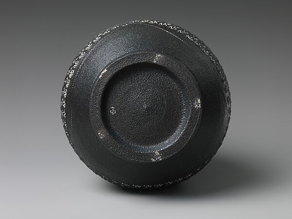 Vase, Kondō Yutaka (Japanese, 1932–1983), Stoneware with stamped design and black glaze, Japan