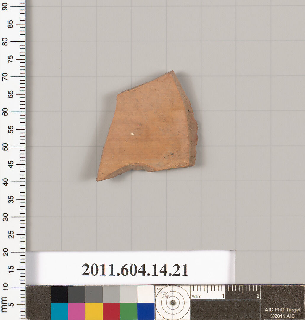 Terracotta fragment of an undetermined closed shape, Terracotta, Unknown fabric
