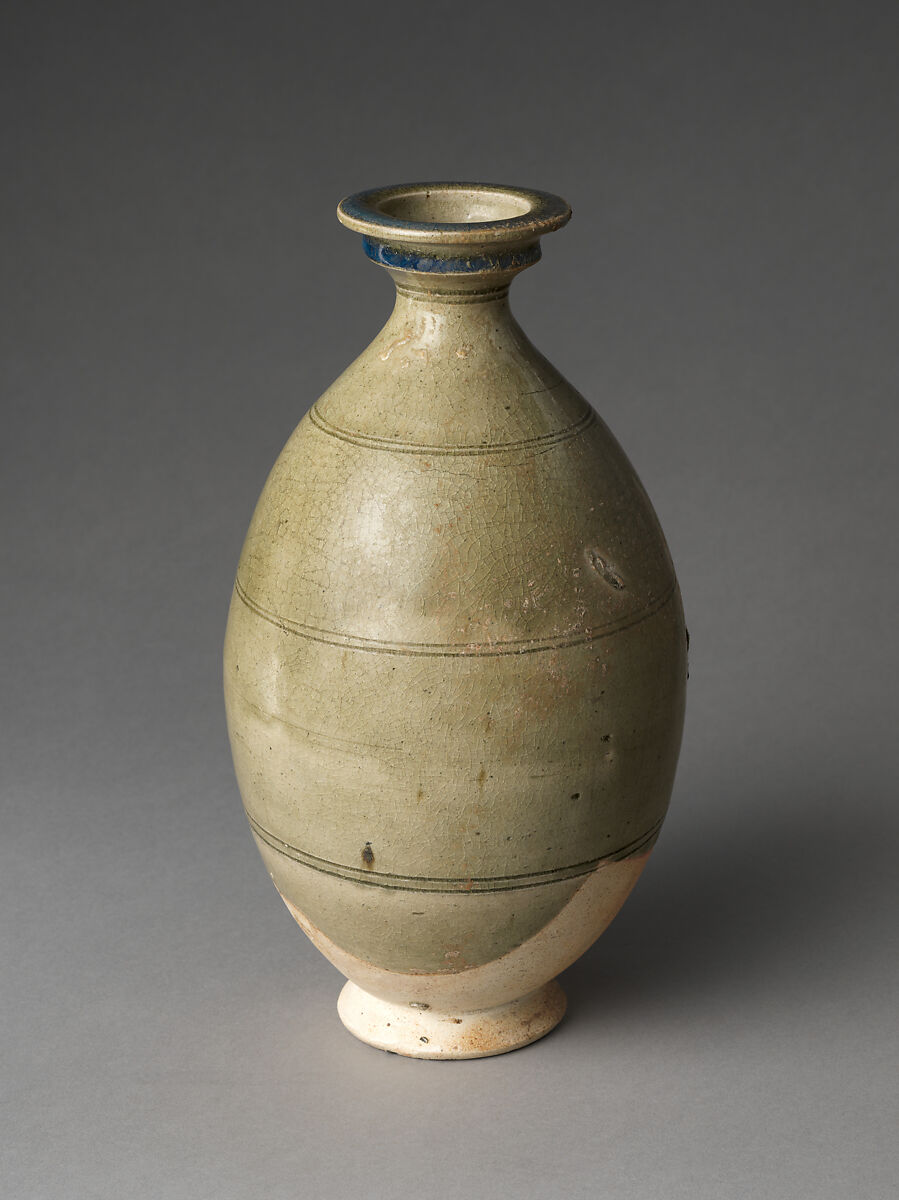 Bottle, Stoneware with incised decoration under celadon glaze, China