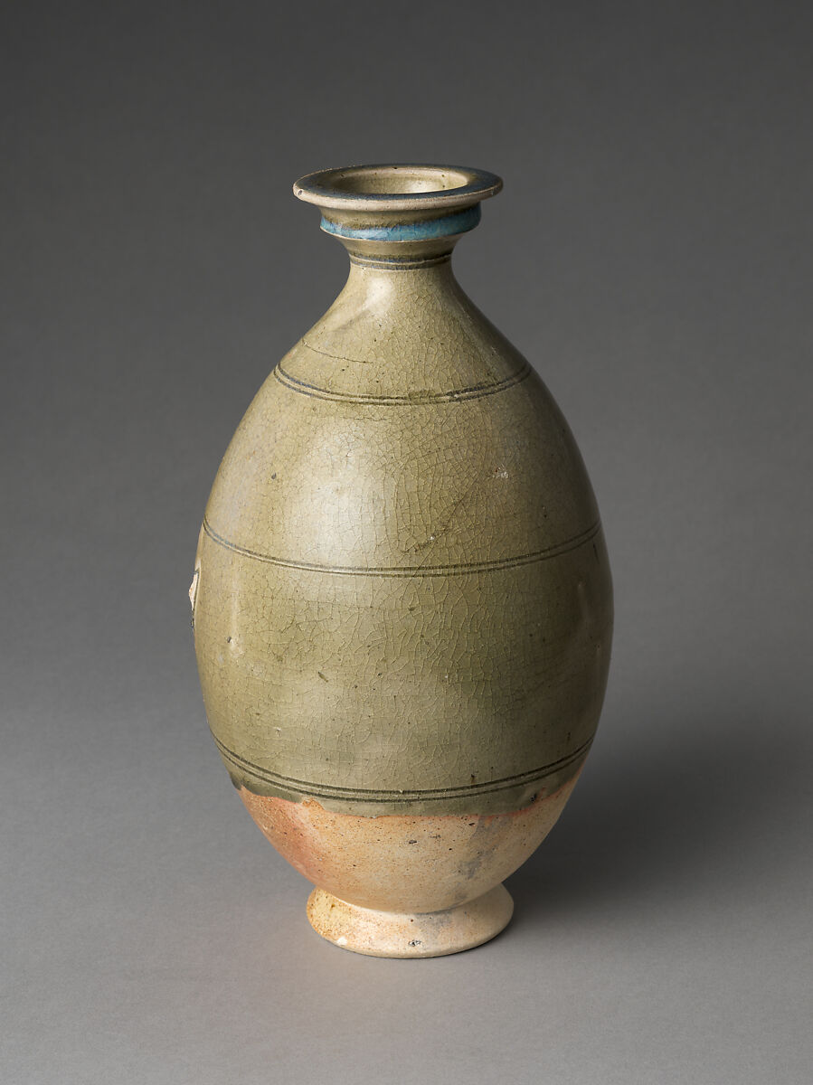 Bottle, Stoneware with incised decoration under celadon glaze, China