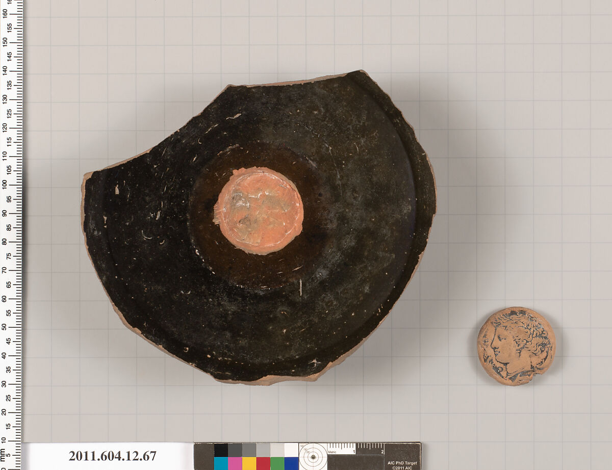 Terracotta fragment of dish, Terracotta, Greek, South Italian, Campanian