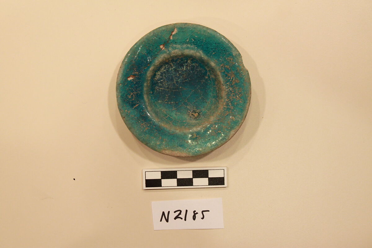 Miniature Dish, Stonepaste; glazed