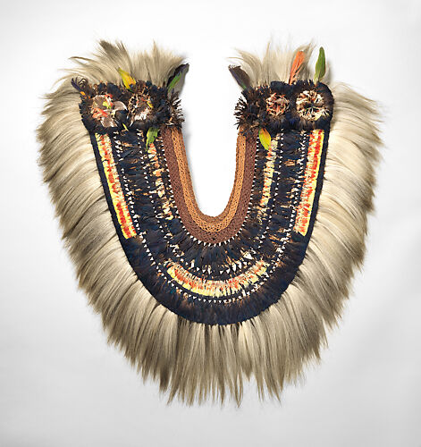 Feather gorget (taumi)