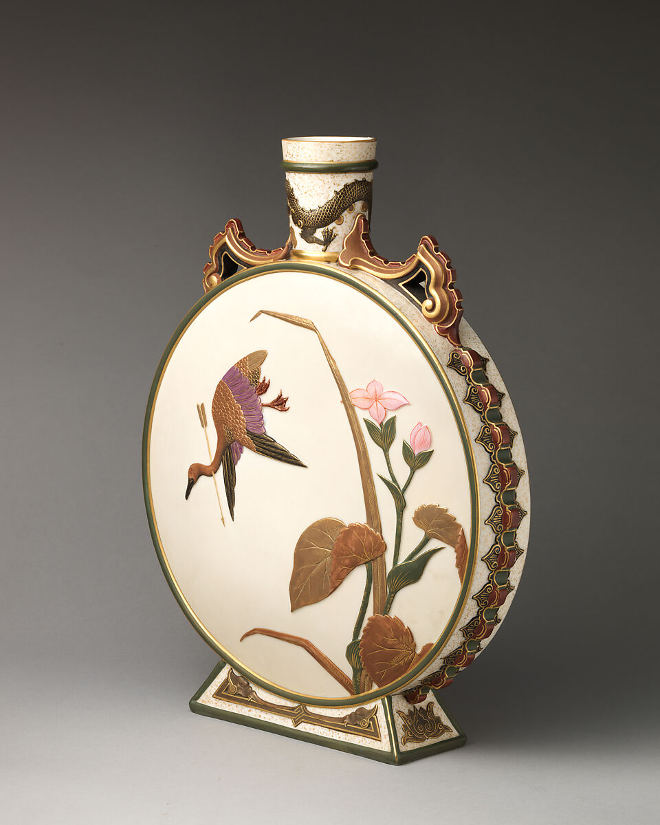 Moon flask with Japanese woman, Worcester factory (British, 1751–2008), Porcelain, British