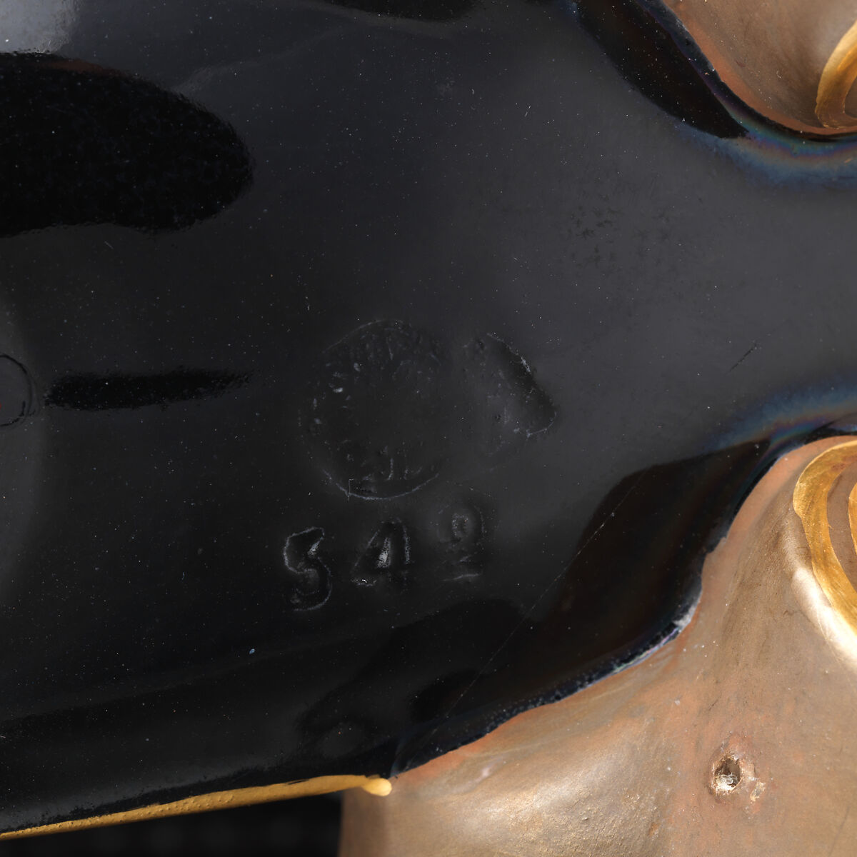 Moon flask with gold dragonfly motif, Worcester factory (British, 1751–2008), Porcelain, British, Worcester