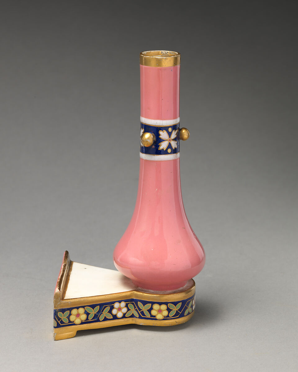 Place card holder (one of a pair), Minton(s) (British, Stoke-on-Trent, 1793–present), Bone china with enamel decoration and gilding, British, Stoke-on-Trent, Staffordshire