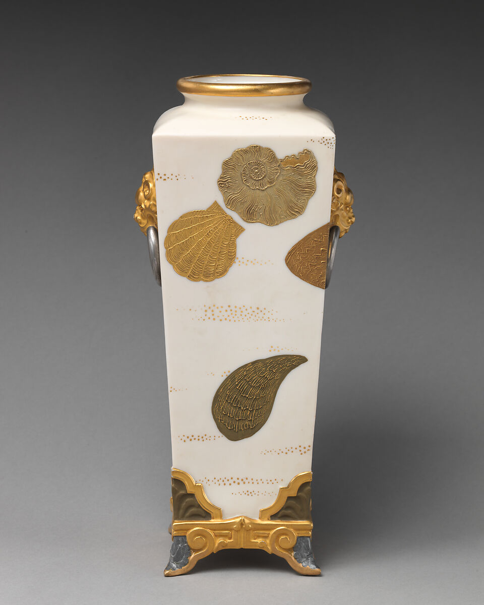 Vase with gold sea shell motifs, Worcester factory (British, 1751–2008), Porcelain, British, Worcester