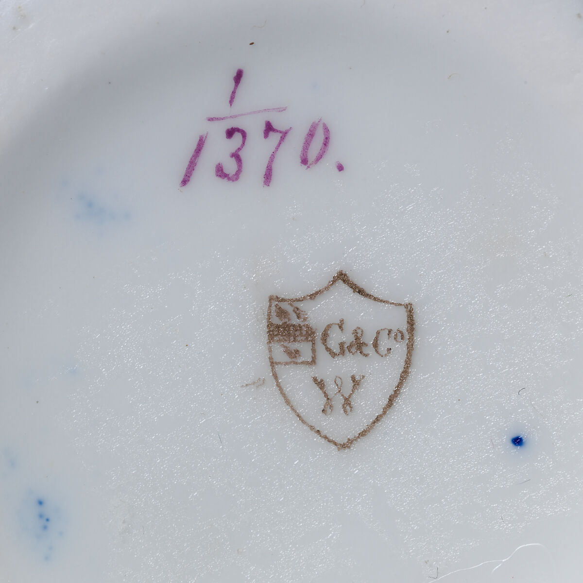 Orb vase with gold fern motif, Grainger (British, active late 18th century), Porcelain, British, Worcester