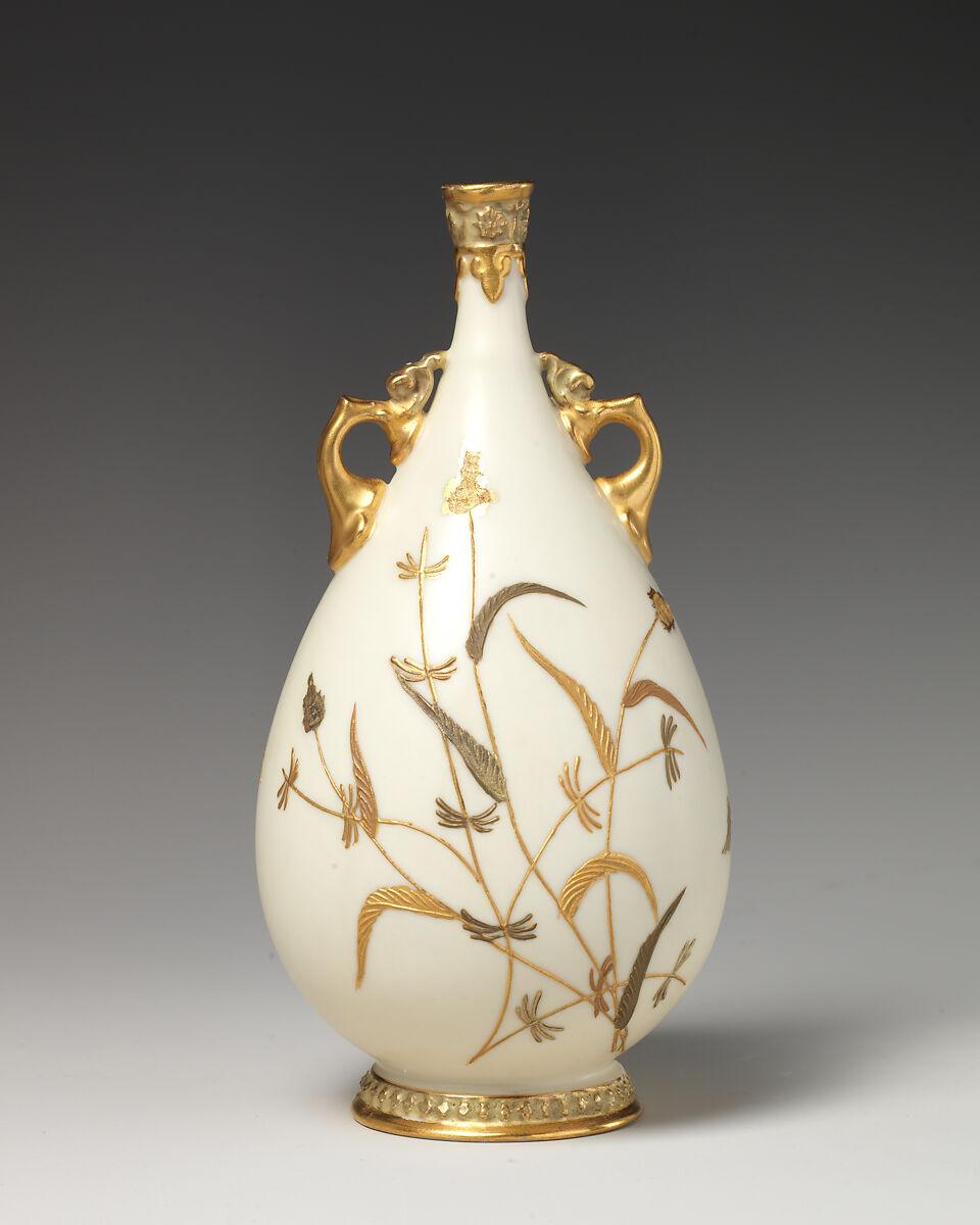 Vase with gold fern decoration, Worcester factory (British, 1751–2008), Bone china, British, Worcester
