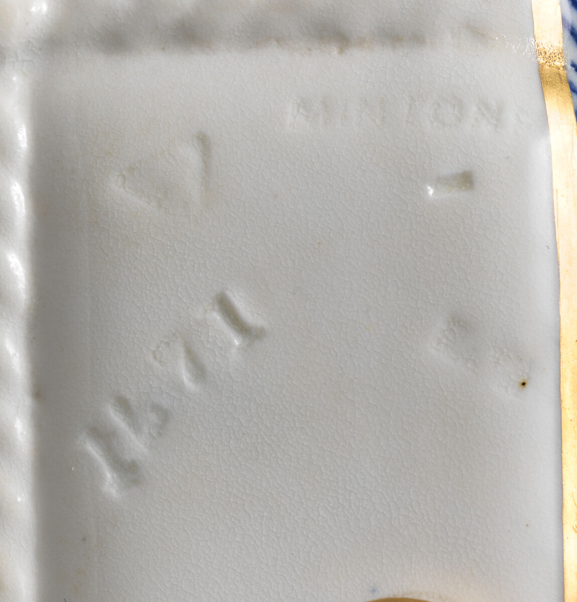 Tea caddy in the form of a tea bundle, Minton(s) (British, Stoke-on-Trent, 1793–present), Bone china, British, Stoke-on-Trent, Staffordshire