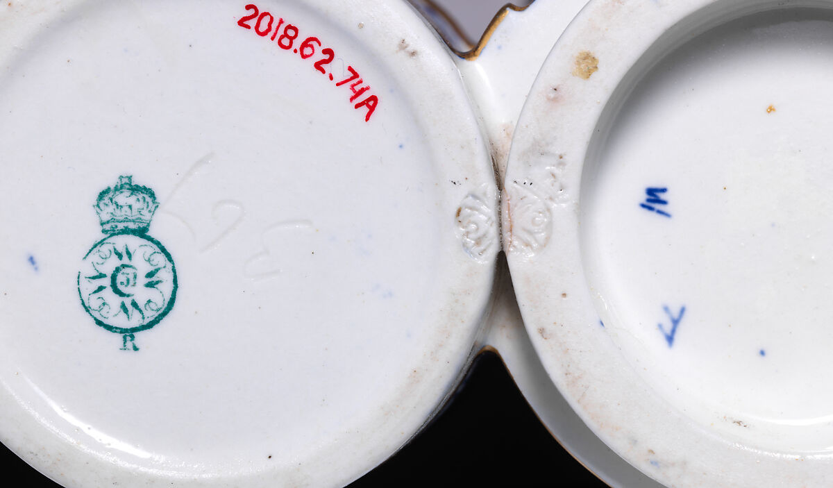 Teapot with double bamboo body, Worcester factory (British, 1751–2008), Porcelain with underglaze blue and gilding, British, Worcester