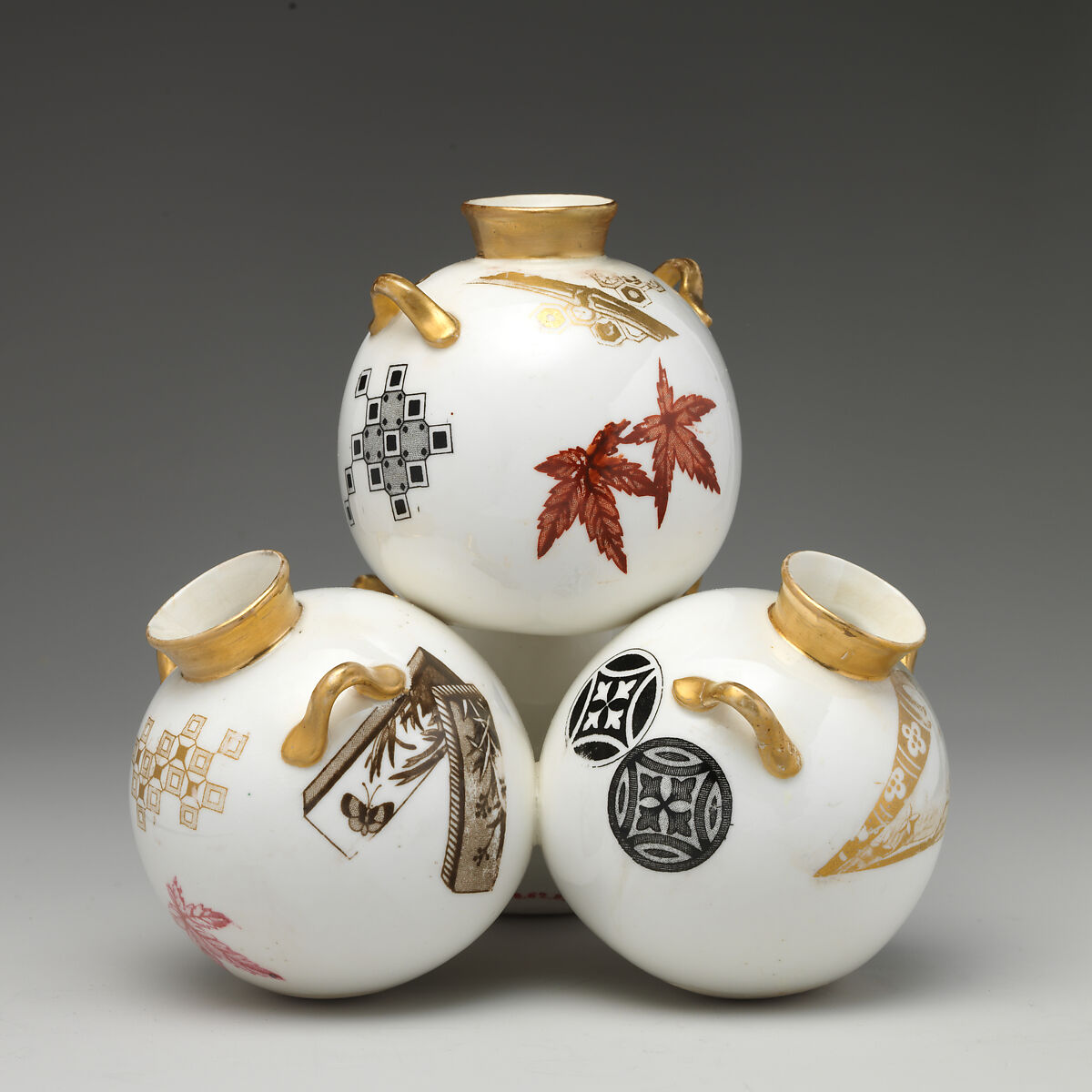 Quadruple orb vase, Worcester factory (British, 1751–2008), Porcelain, British, Worcester