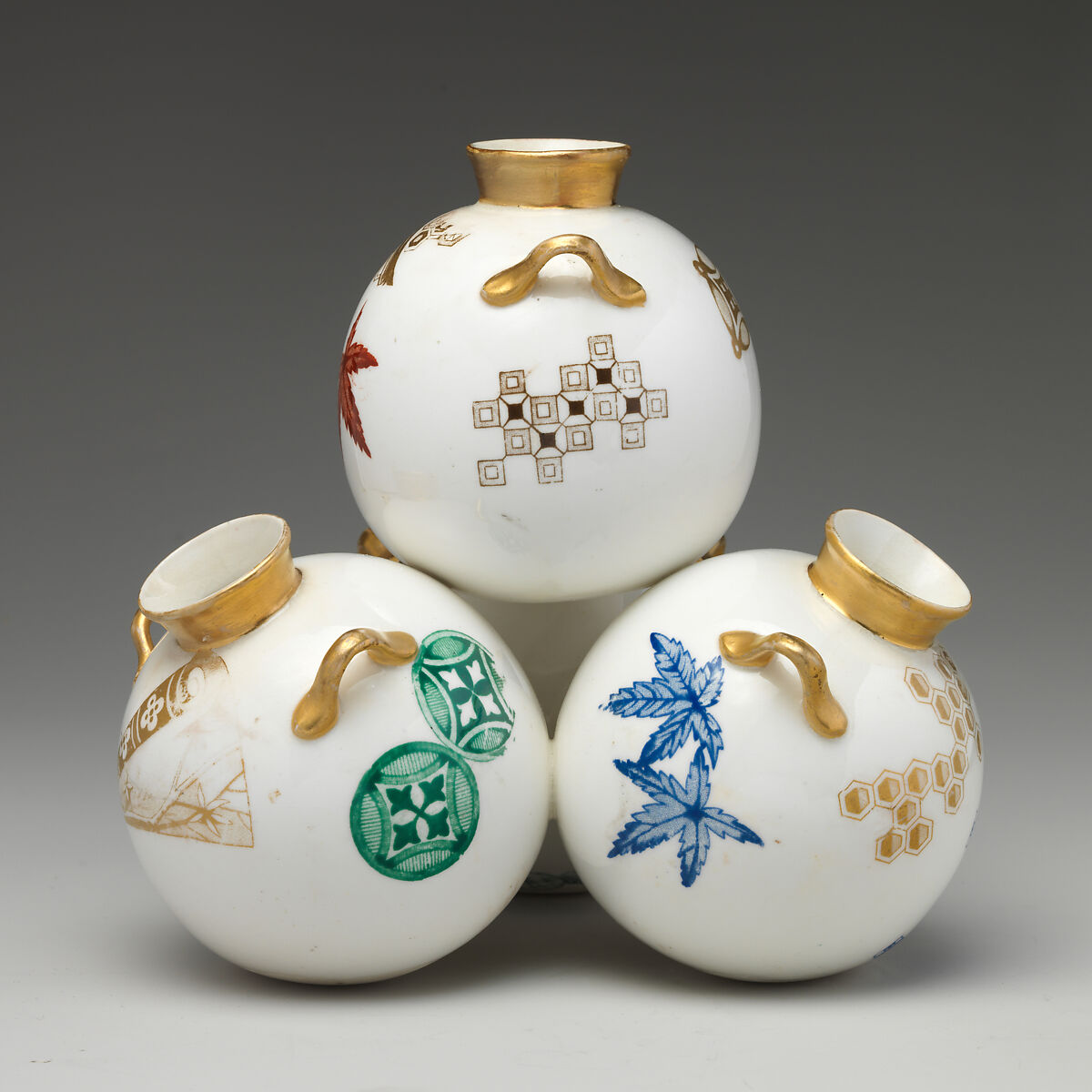 Quadruple orb vase, Worcester factory (British, 1751–2008), Porcelain, British, Worcester