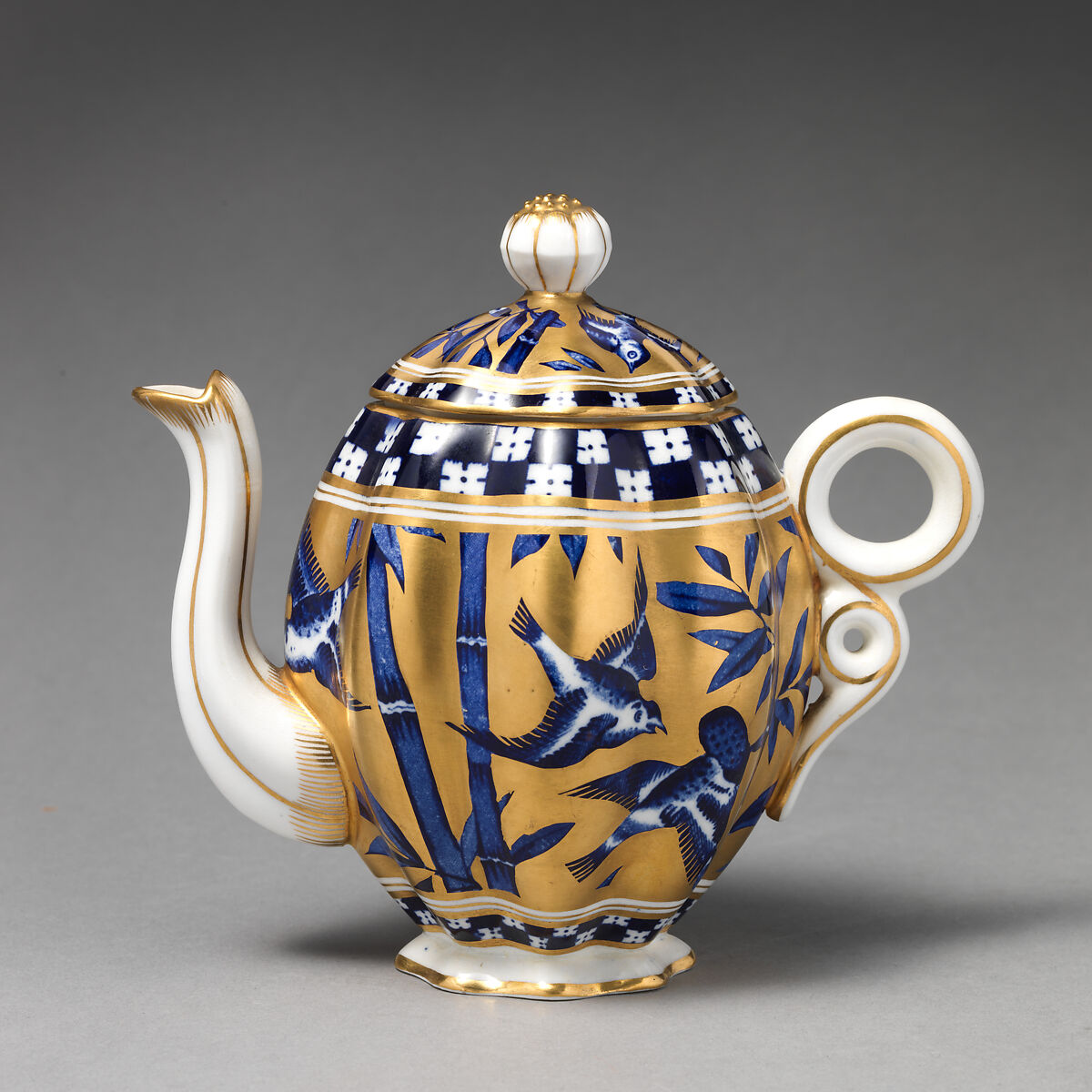 Small teapot, Coalport (British, ca. 1799–1926), Porcelain, British, Coalport 