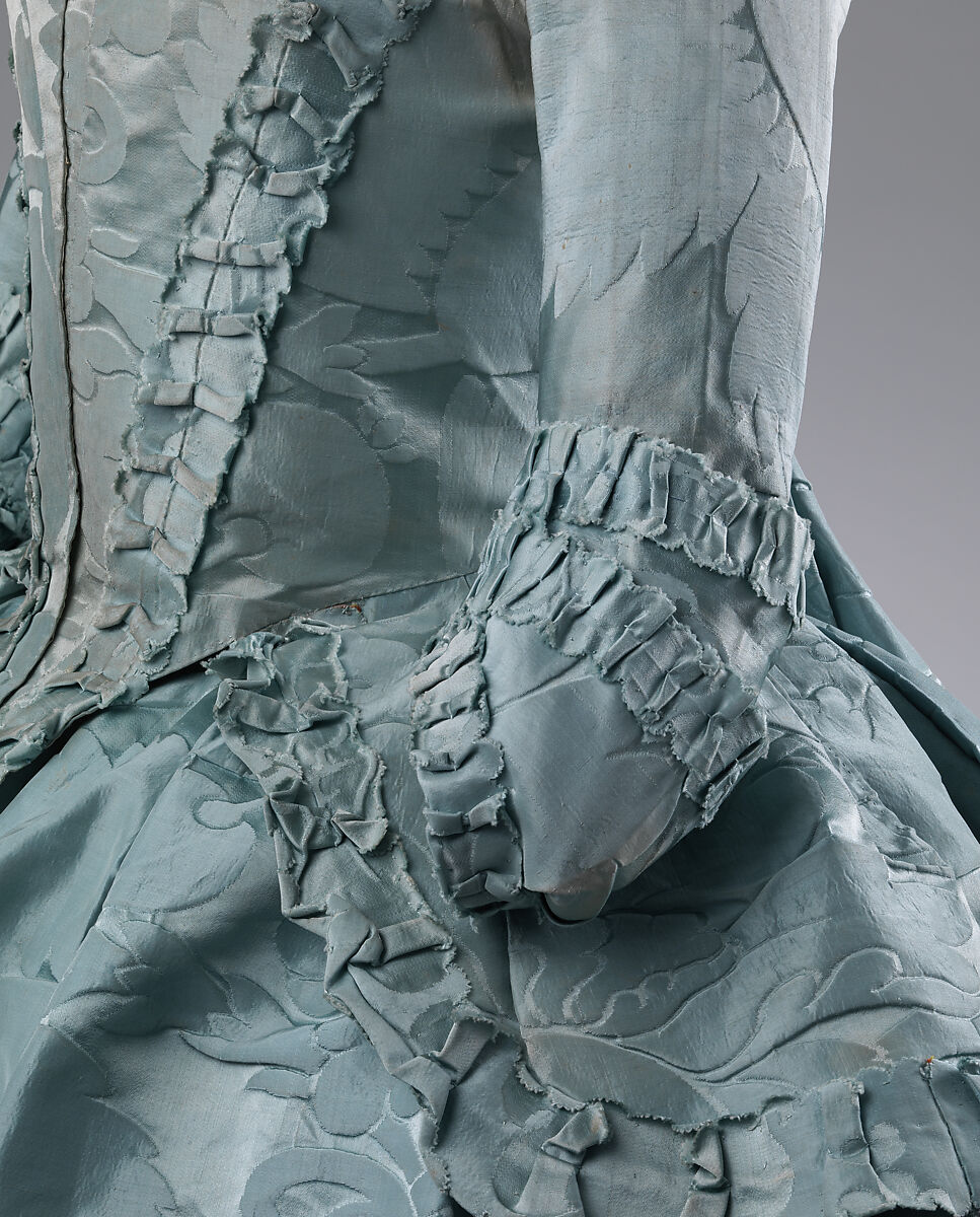 Pet-en-l'air robe, silk, British