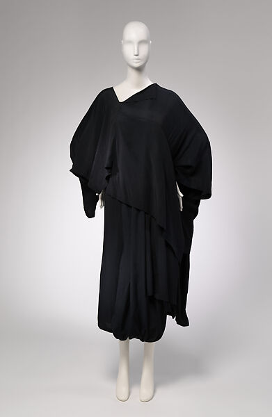 Dress, Comme des Garçons (Japanese, founded 1969), rayon, Japanese 