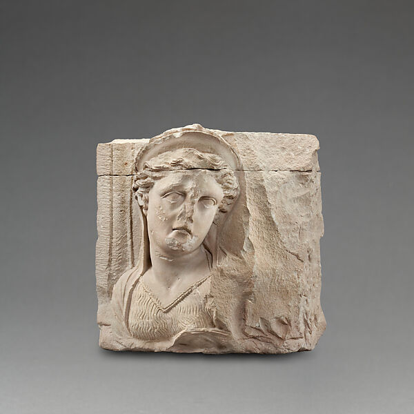 Relief of a goddess, probably Aphrodite-al-'Uzza, Limestone 