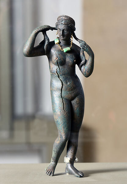 Statuette of Aphrodite Anadyomene, Bronze, gold, semi-precious gems 