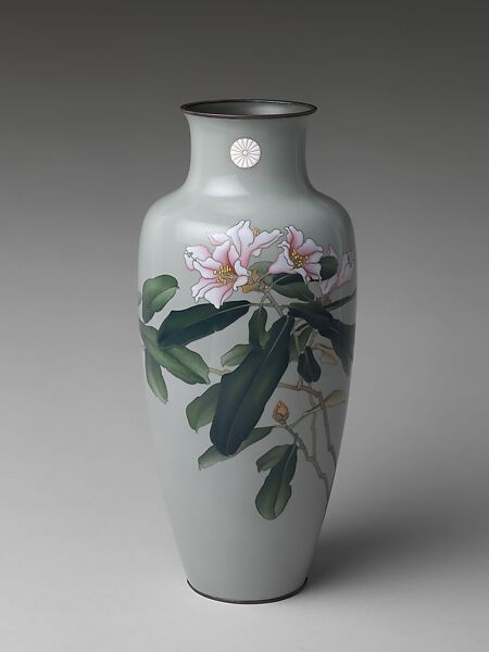 Imperial Presentation Vase with Lilies and Imperial Crest, Hattori Tadasaburō (Japanese, died 1939), Standard and moriage cloisonné enamel; silver and gold wires; silver rims, Japan 