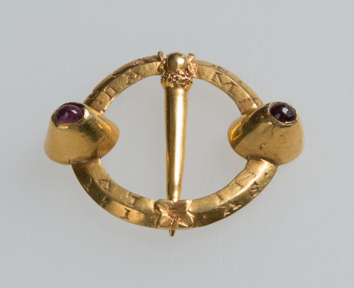 Ring Brooch, Gold and garnet, French or British