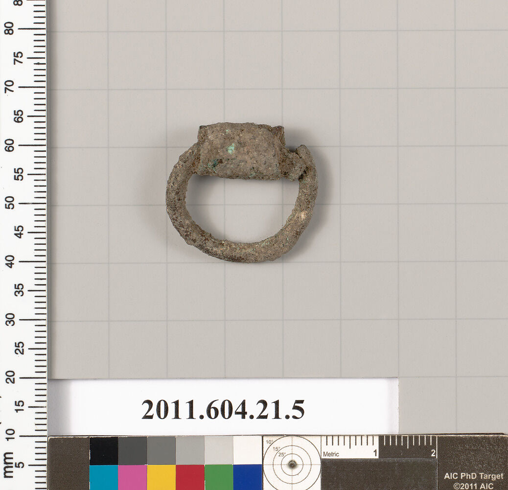 Bronze ring or pendant, Bronze 
