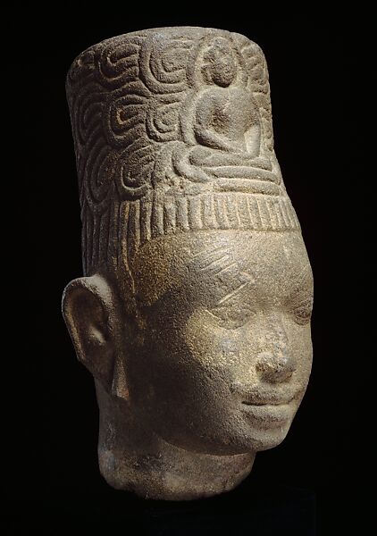 Head of Bodhisattva Avalokiteshvara, Sandstone, Central Cambodia 