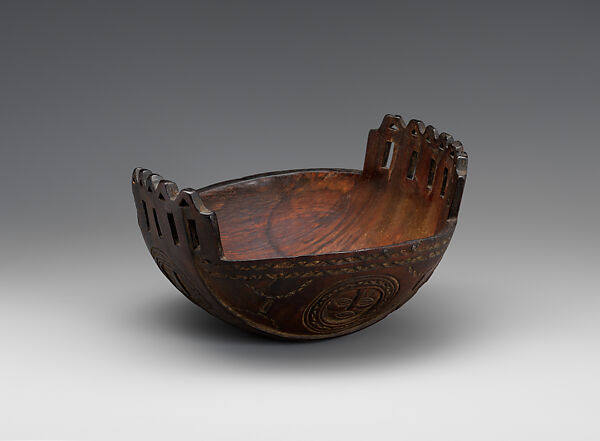 Bowl, Bighorn sheep horn and nails, Wasco or Wishram, Native American