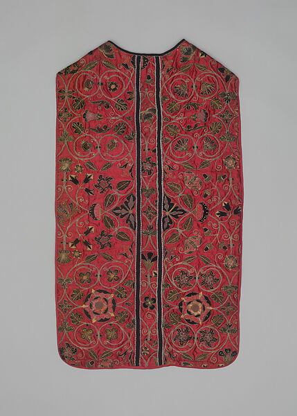 Chasuble with Tudor Roses and Acorn Leaves, Satin embroidered with gilded silver metal-wrapped threads, with applied embroidered velvet