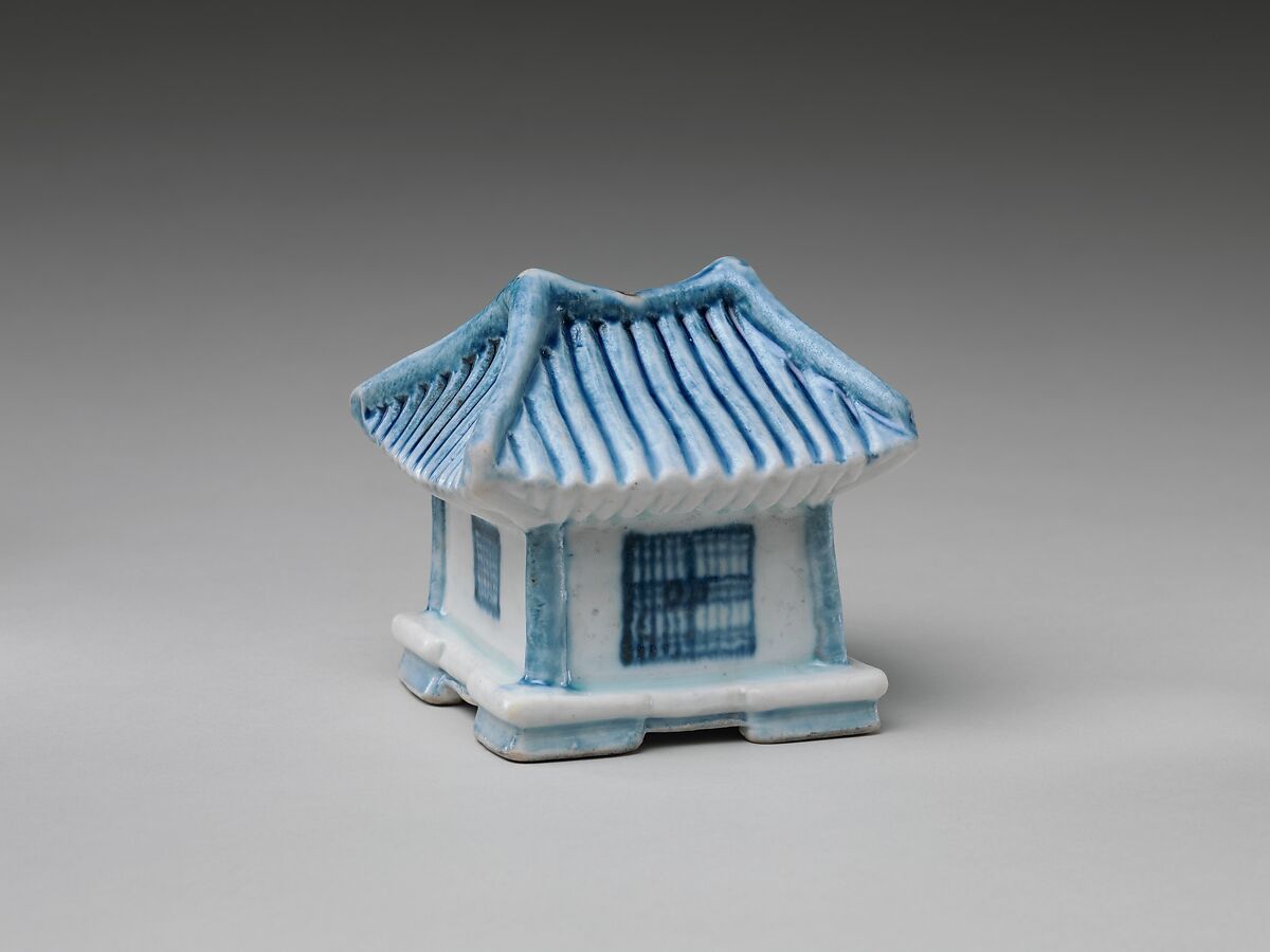Water dropper in the shape of a house, Porcelain with underglaze blue, Korea 