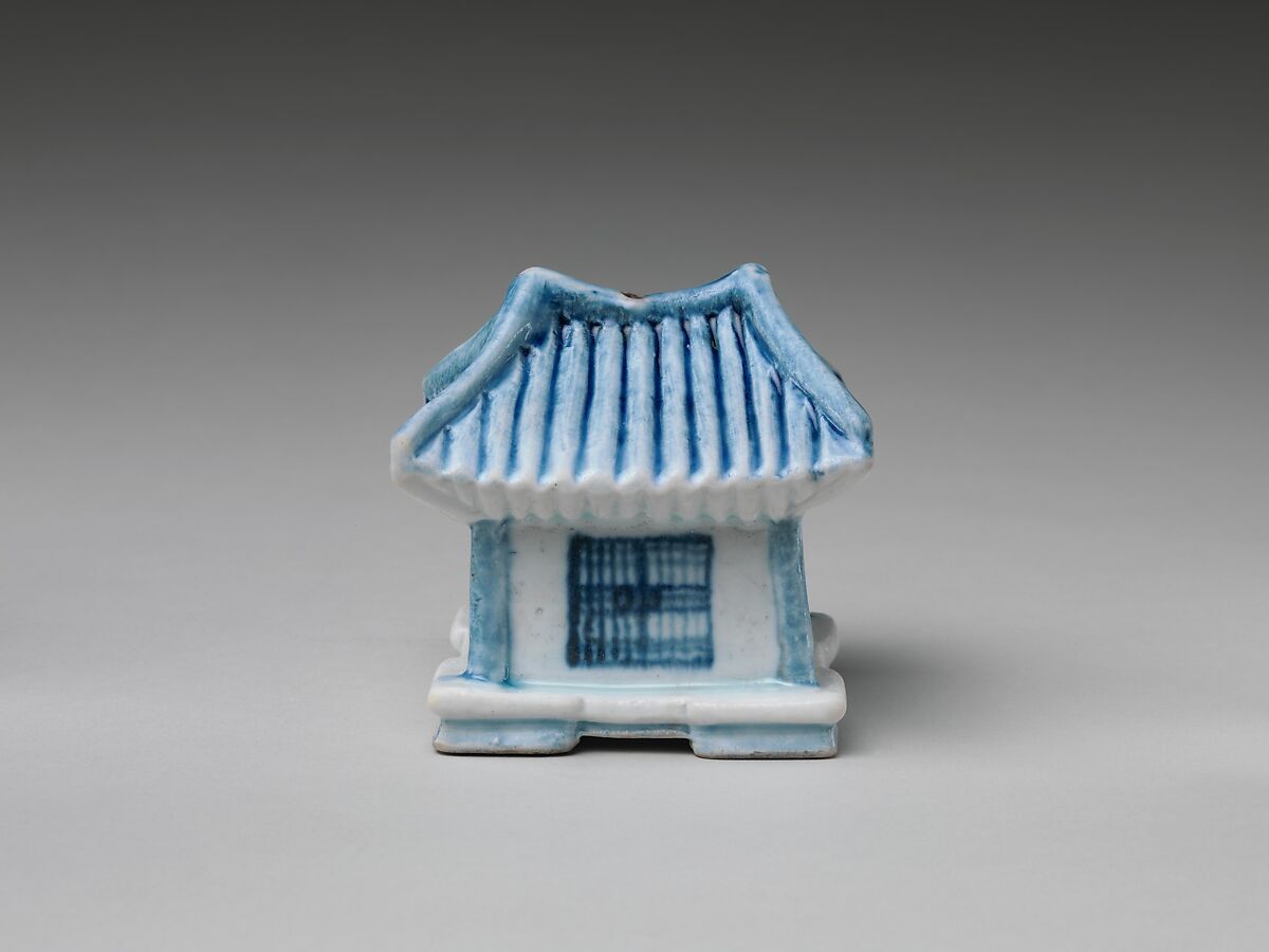 Water dropper in the shape of a house, Porcelain with underglaze blue, Korea