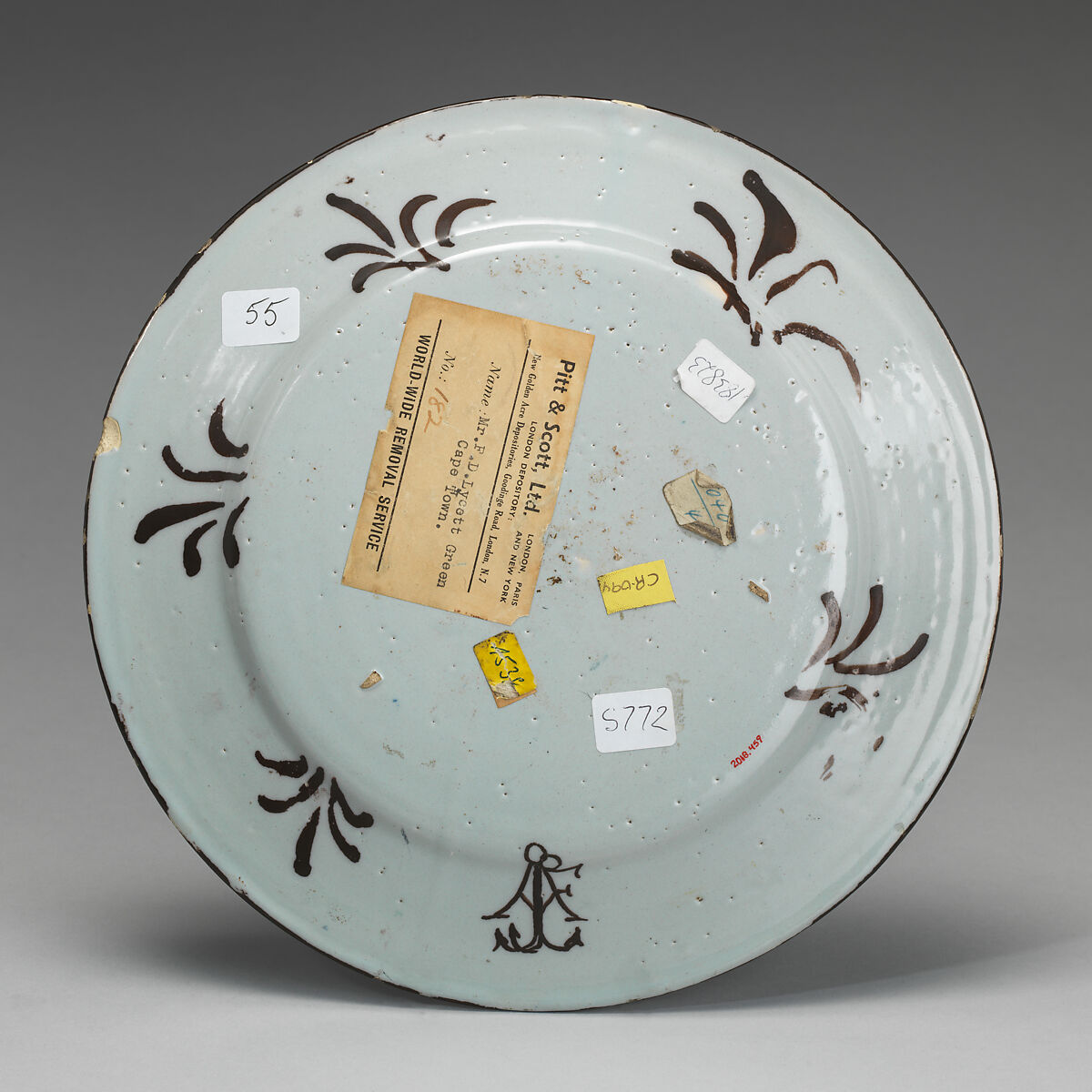 Dish with landscape and architectural ruins, Painted by Siro Antonio Africa (Italian, 1663–ca. 1735), Tin-glazed earthenware (maiolica), Italian, Pavia