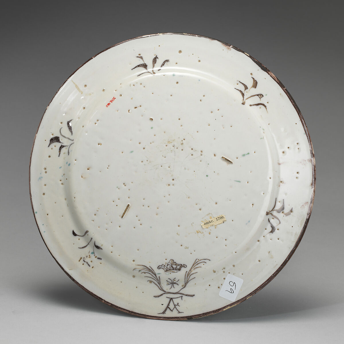 Dish with landscape seen though an arch, Painted by Siro Antonio Africa (Italian, 1663–ca. 1735), Tin-glazed earthenware (maiolica), Italian, Pavia