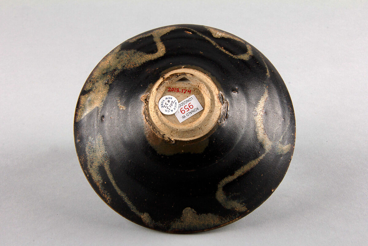 Tea Bowl with Splashed Decoration, Stoneware with brown glaze and slip decoration, China