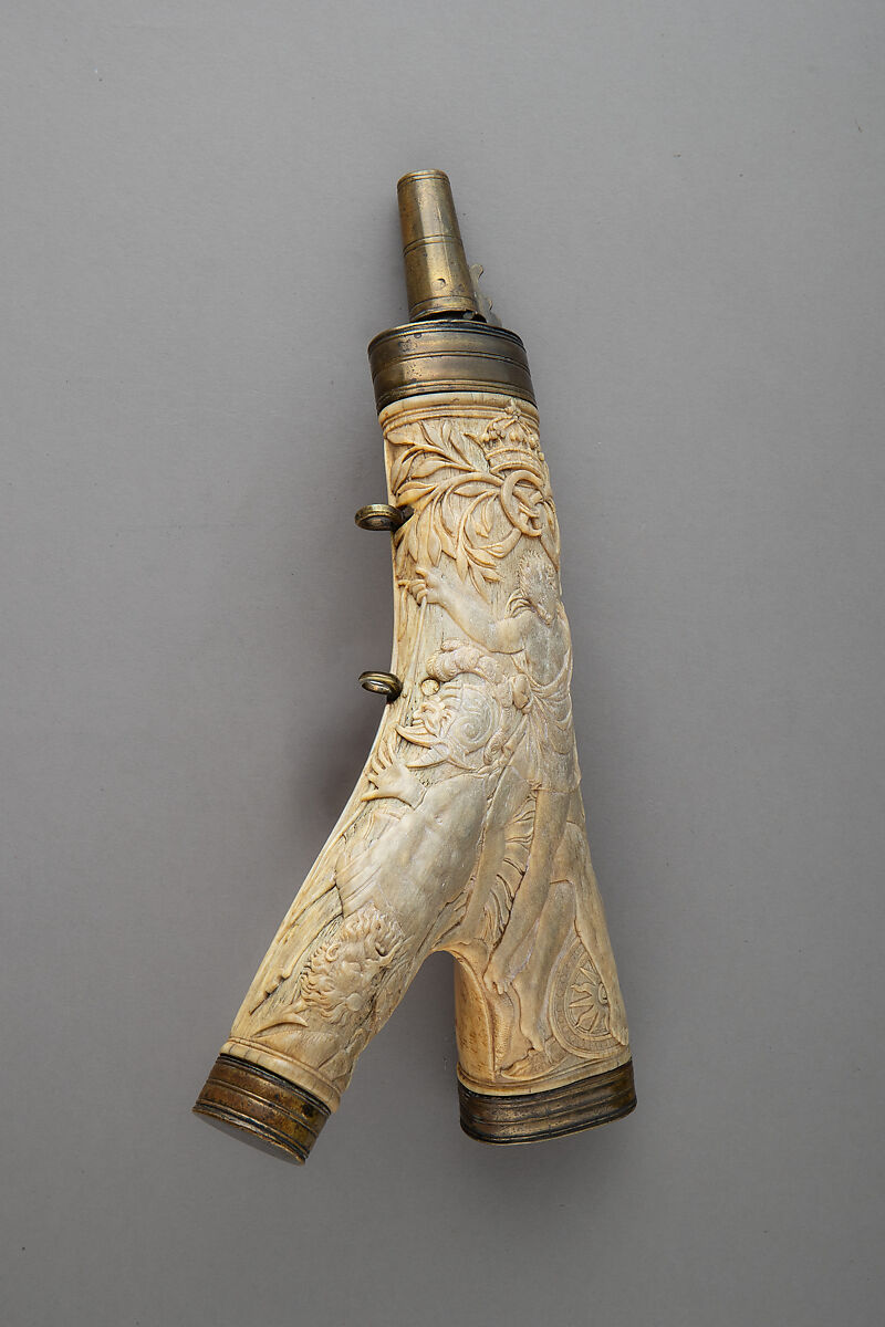 Powder flask, Antler, metal, French