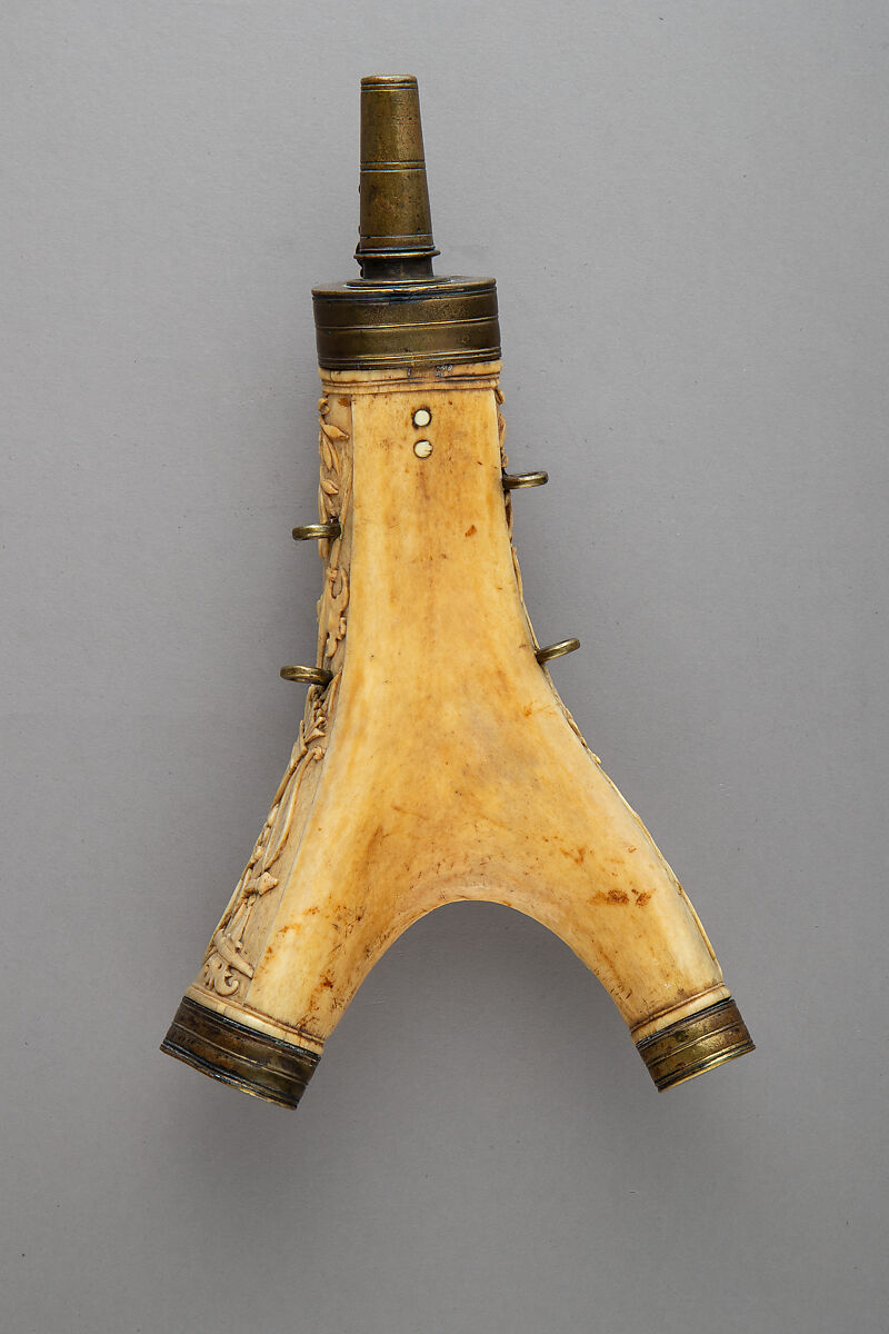 Powder flask, Antler, metal, French