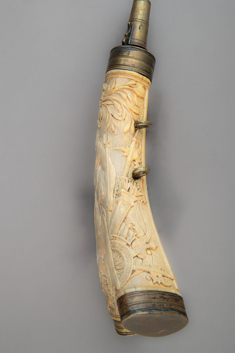 Powder flask, Antler, metal, French