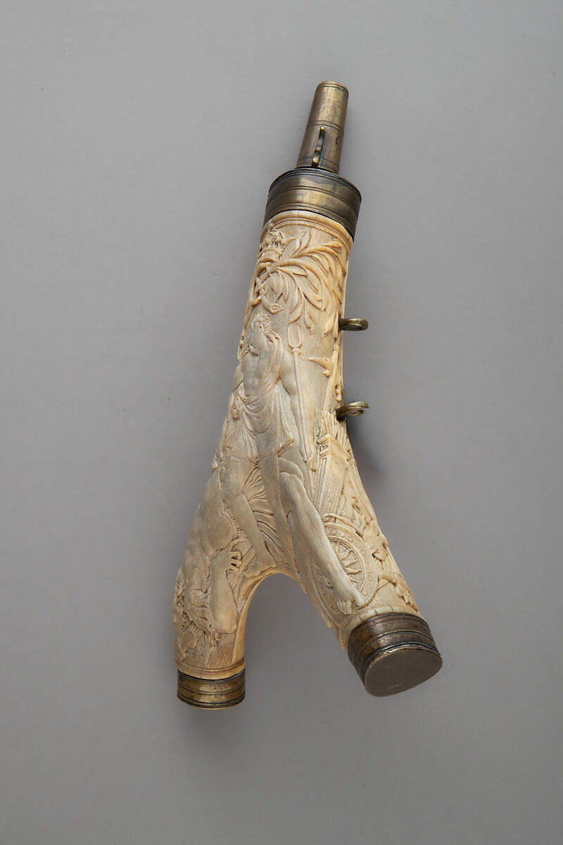 Powder flask, Antler, metal, French