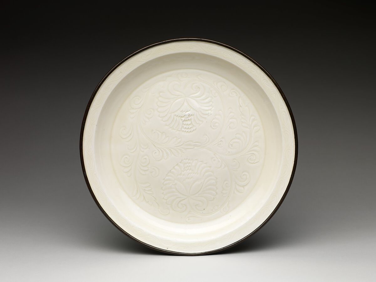 Plate with chrysanthemums, Porcelain with incised decoration under an ivory glaze (Ding ware); copper rim, China 